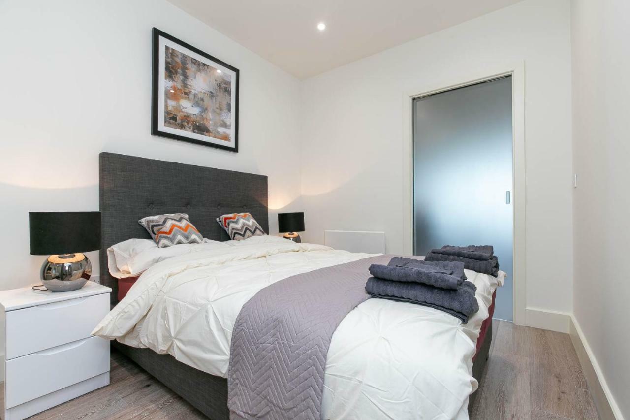 Deluxe Apartments By Heathrow Harmondsworth Ngoại thất bức ảnh