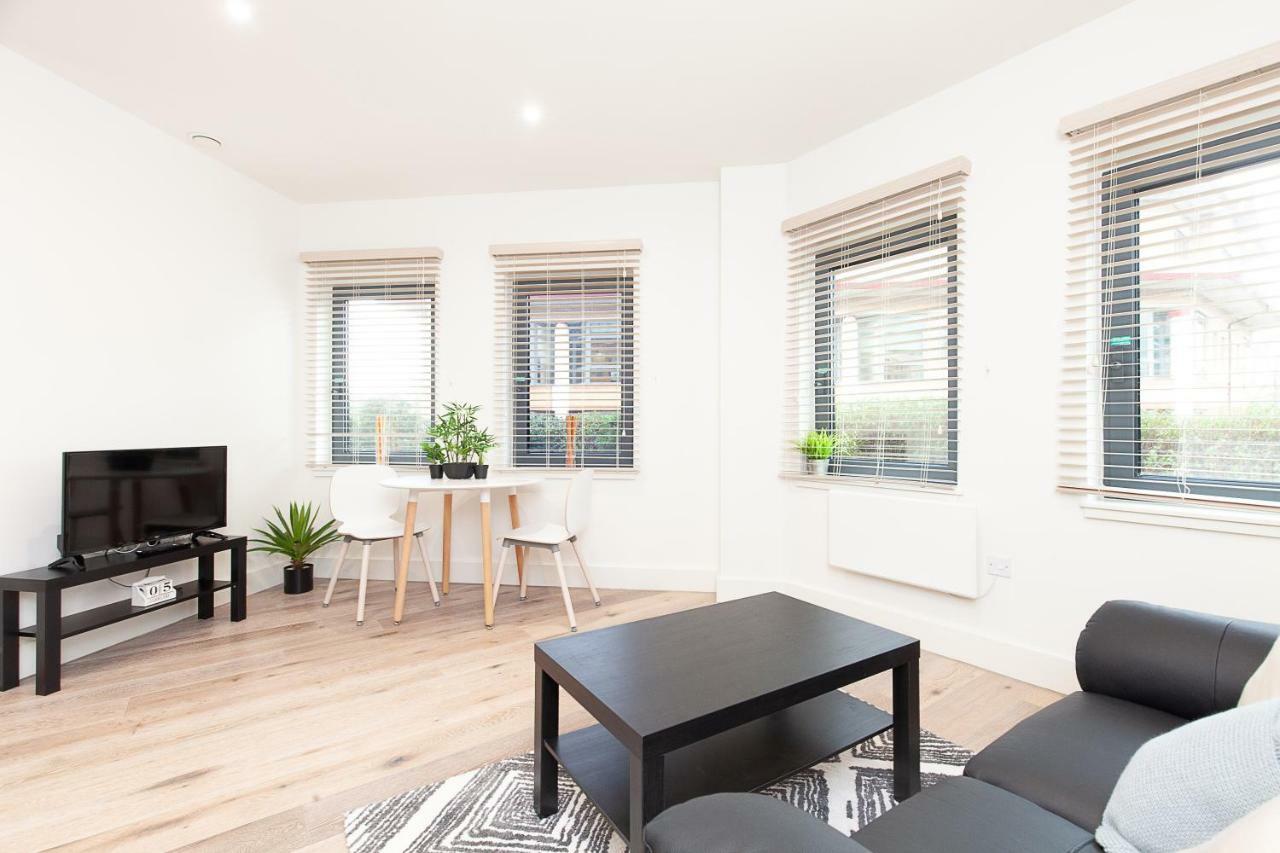 Deluxe Apartments By Heathrow Harmondsworth Ngoại thất bức ảnh