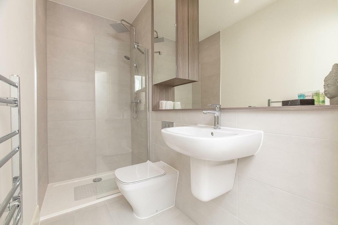 Deluxe Apartments By Heathrow Harmondsworth Ngoại thất bức ảnh