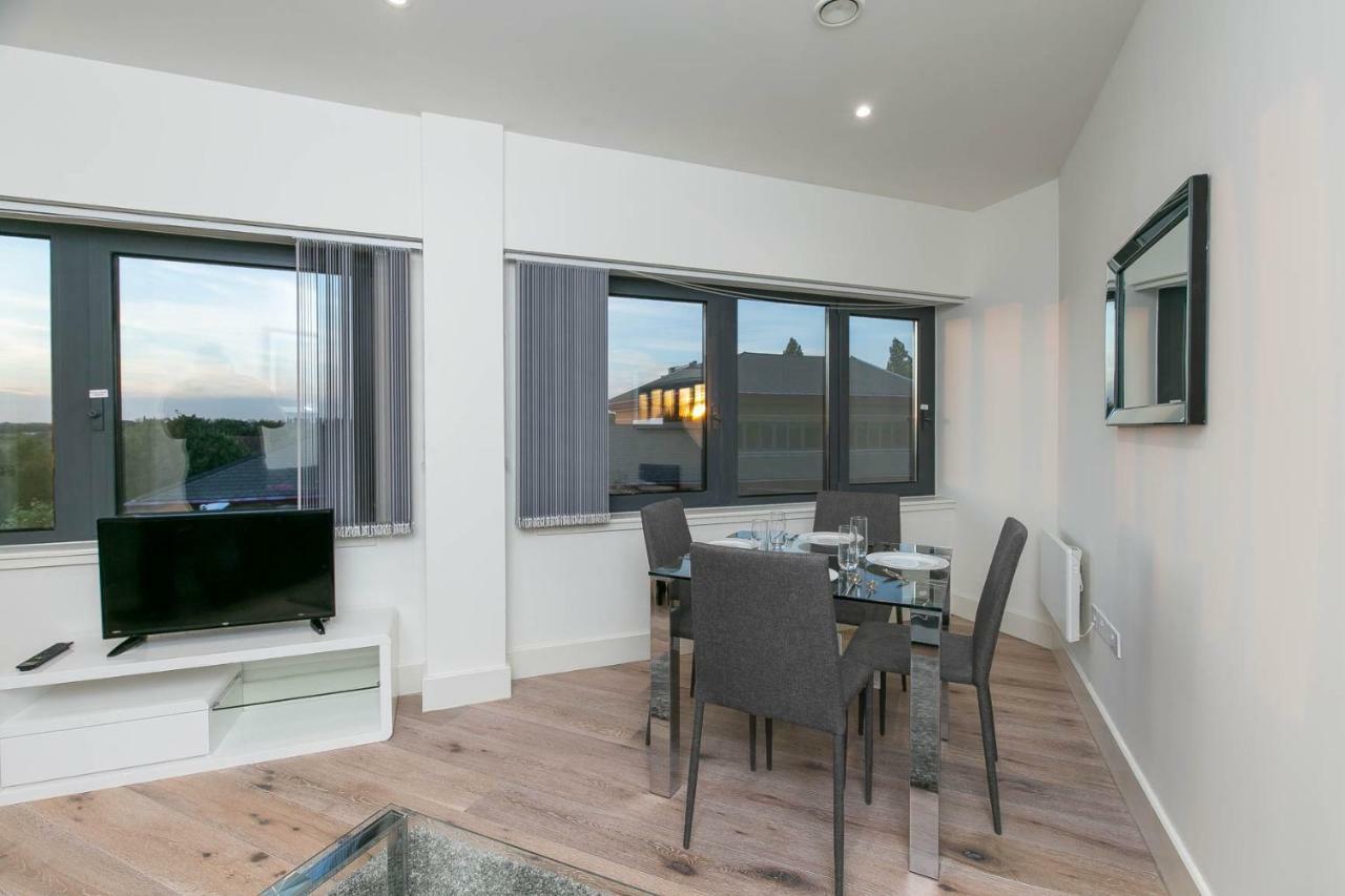 Deluxe Apartments By Heathrow Harmondsworth Ngoại thất bức ảnh