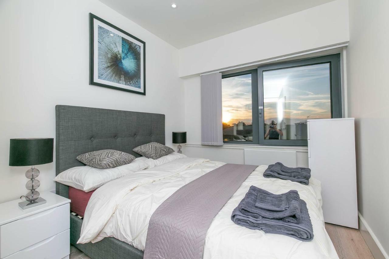 Deluxe Apartments By Heathrow Harmondsworth Ngoại thất bức ảnh