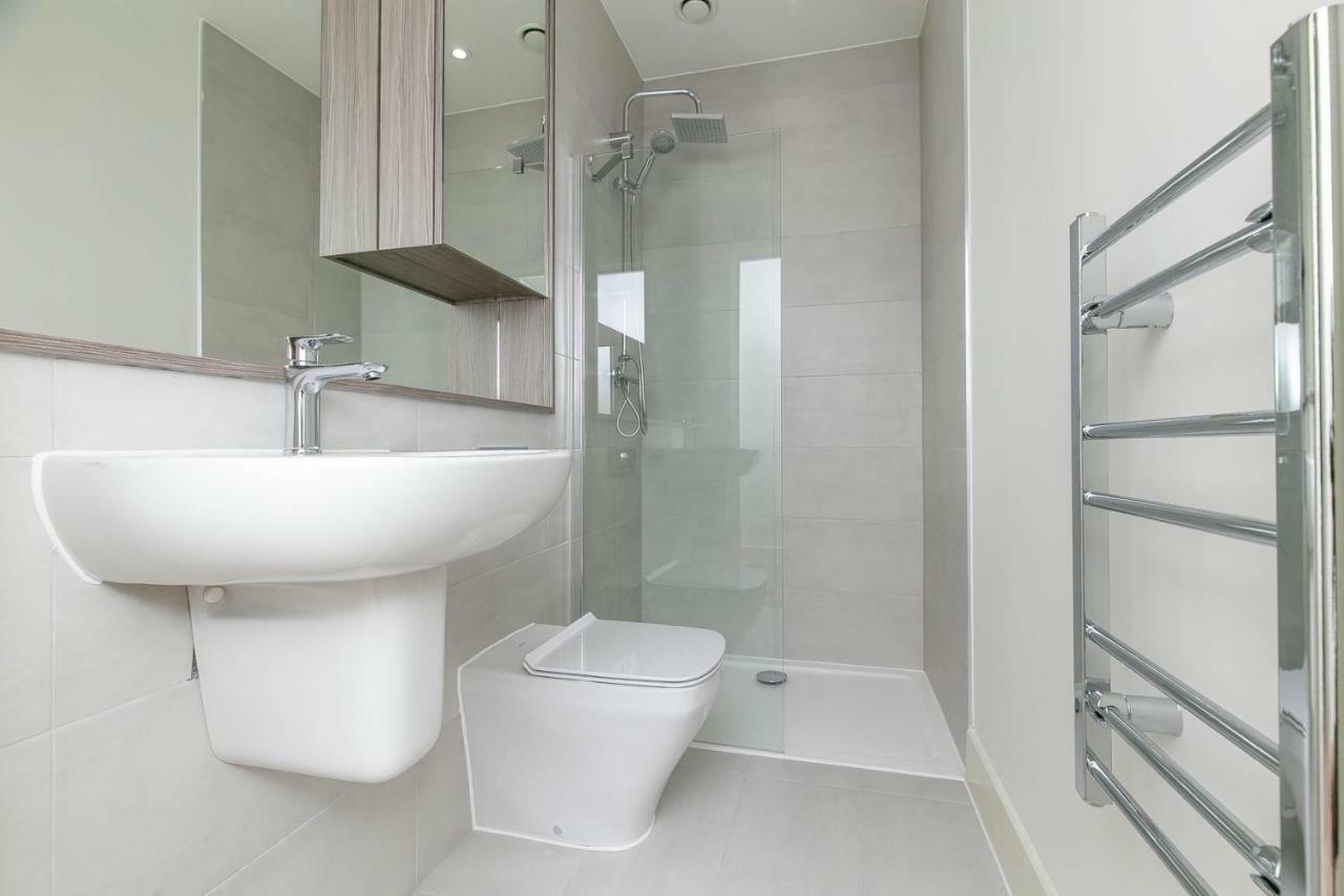 Deluxe Apartments By Heathrow Harmondsworth Ngoại thất bức ảnh